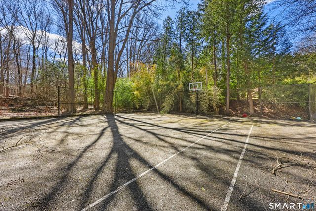 37 Haviland Court, Stamford, CT 06903