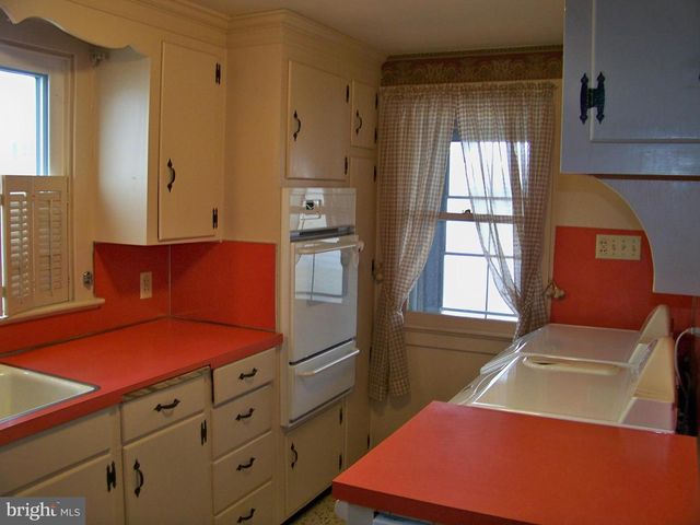 1222 GEORGETOWN RD, Christiana, PA 17509