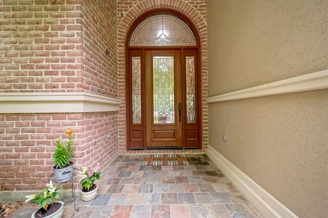 3 Quinns Cabin Court, Conroe, TX 77304