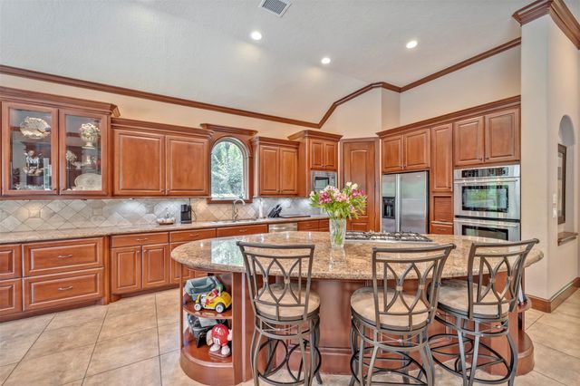 3 Quinns Cabin Court, Conroe, TX 77304