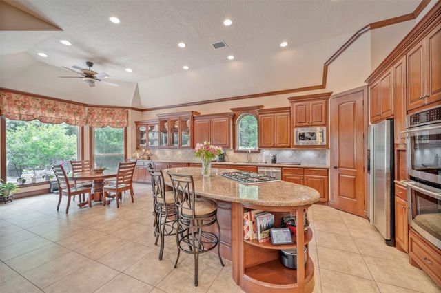 3 Quinns Cabin Court, Conroe, TX 77304