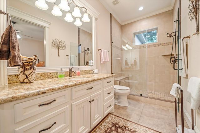 3 Quinns Cabin Court, Conroe, TX 77304