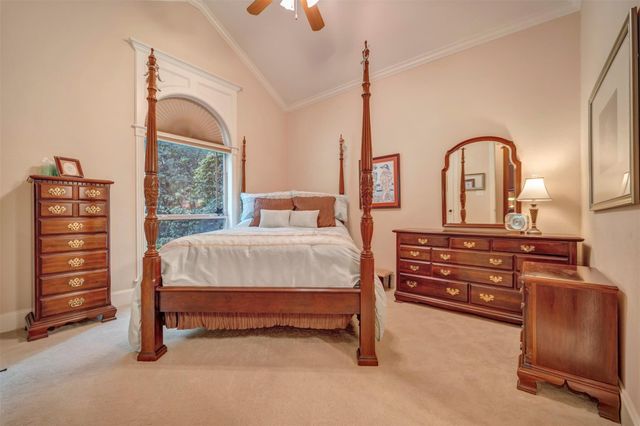 3 Quinns Cabin Court, Conroe, TX 77304