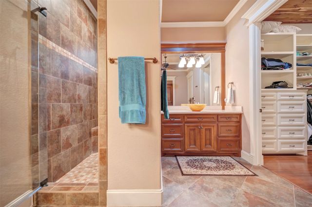 3 Quinns Cabin Court, Conroe, TX 77304