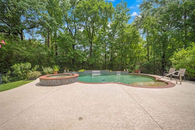 3 Quinns Cabin Court, Conroe, TX 77304