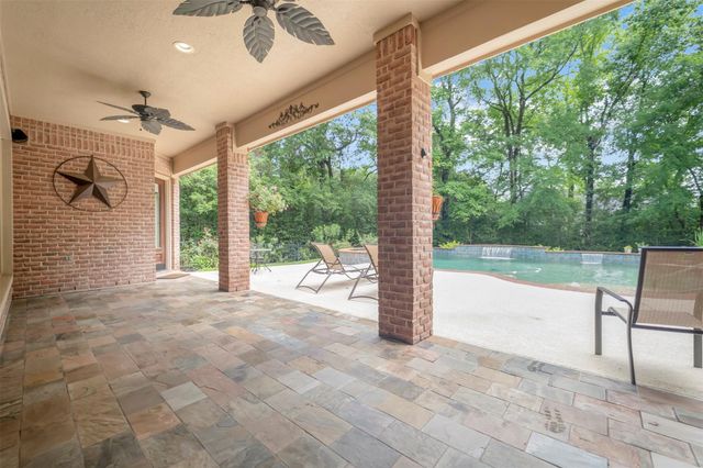 3 Quinns Cabin Court, Conroe, TX 77304