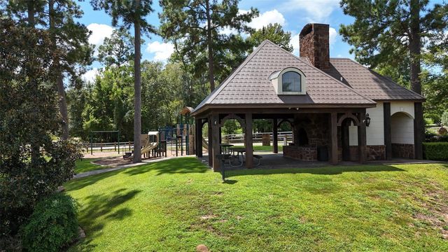 3 Quinns Cabin Court, Conroe, TX 77304