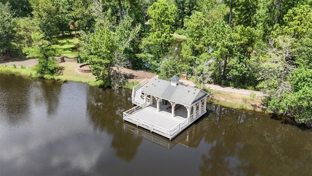 3 Quinns Cabin Court, Conroe, TX 77304
