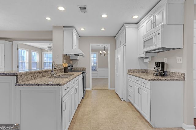 2983 Bancroft Glen NW, Kennesaw, GA 30144