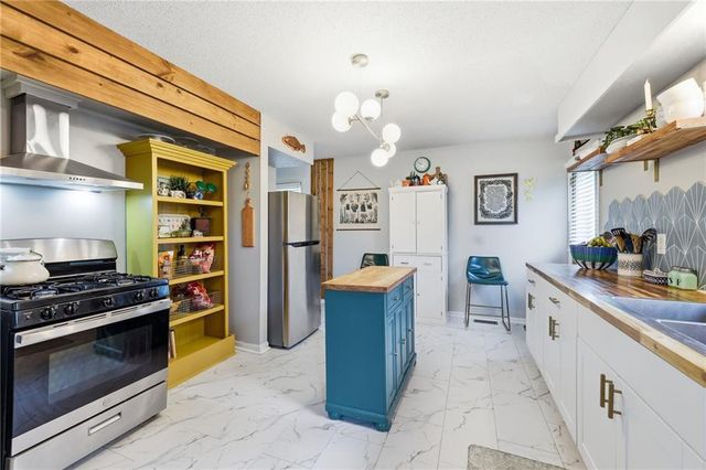 19211 S Beattie Road, Pleasant Hill, MO 64080