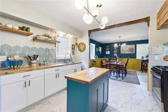 19211 S Beattie Road, Pleasant Hill, MO 64080