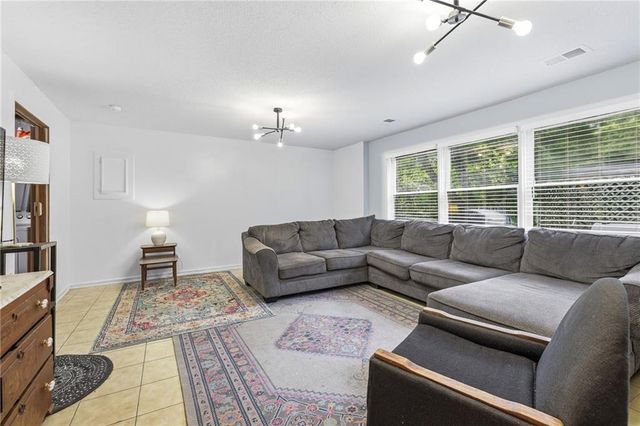 19211 S Beattie Road, Pleasant Hill, MO 64080
