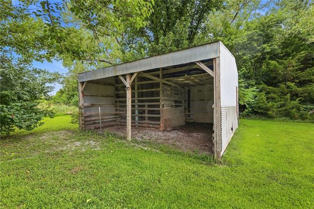 19211 S Beattie Road, Pleasant Hill, MO 64080