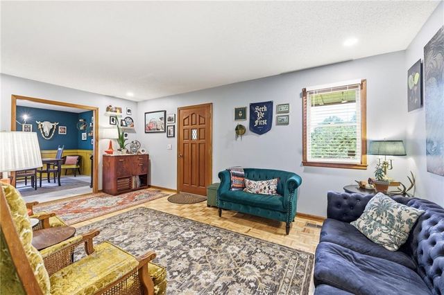 19211 S Beattie Road, Pleasant Hill, MO 64080