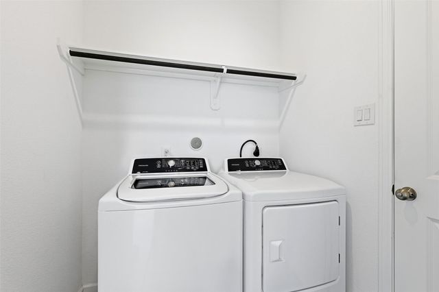 9527 Twilight Briar Lane, Baytown, TX 77521