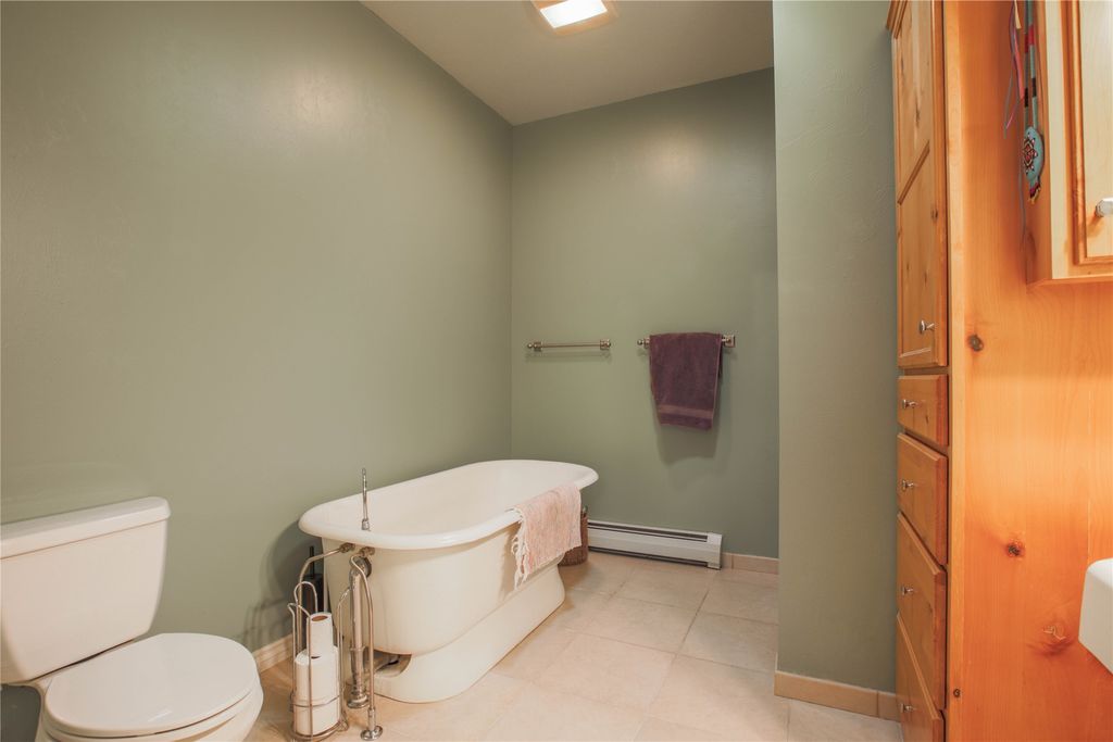 240 Tizer Lake Road, Jefferson City, MT 59638 photo 10