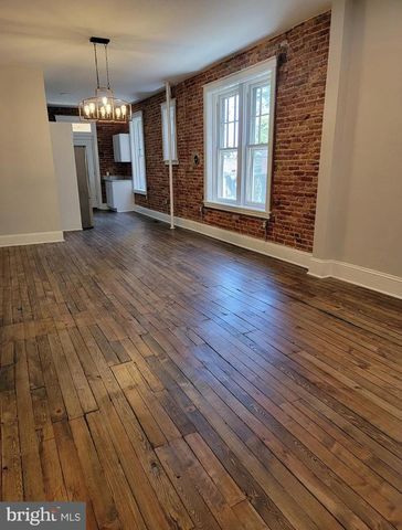 125 E LEMON ST, Lancaster, PA 17602