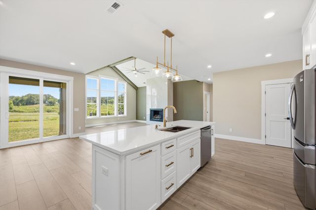 349 Clubhouse Drive, Jasper, TN 37347