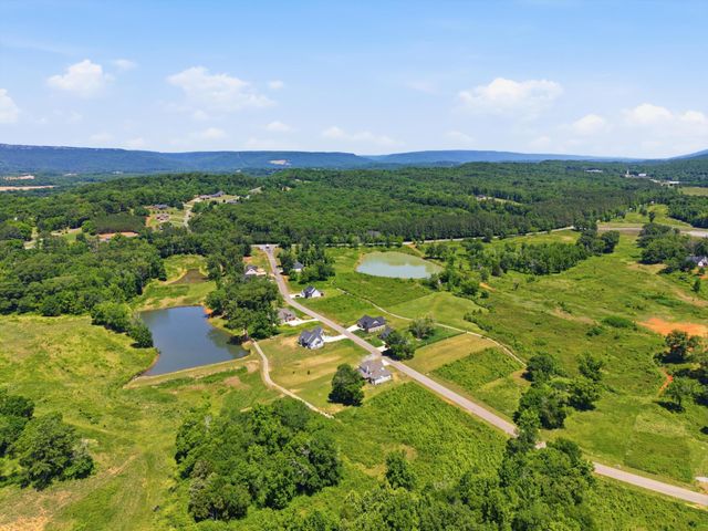 349 Clubhouse Drive, Jasper, TN 37347