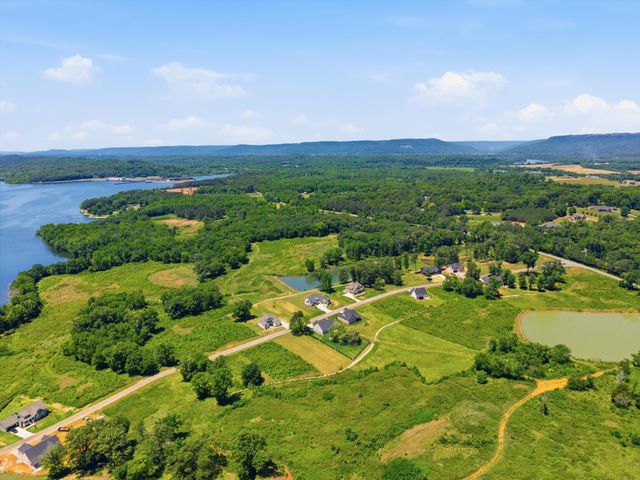 349 Clubhouse Drive, Jasper, TN 37347