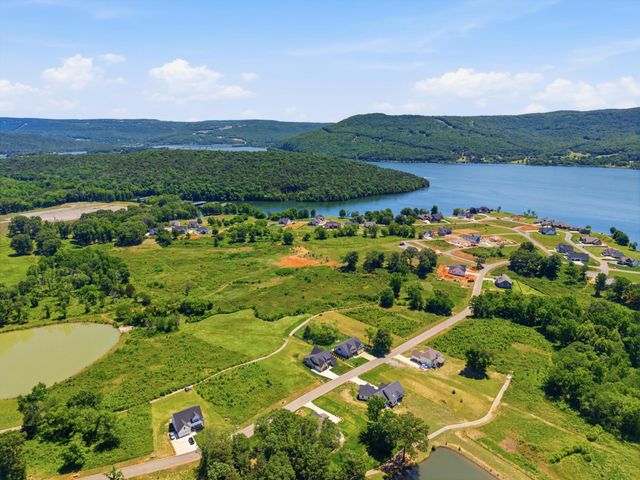 349 Clubhouse Drive, Jasper, TN 37347