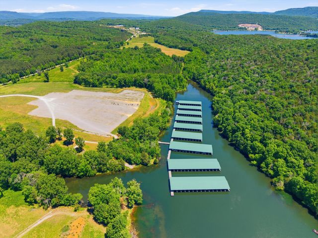 349 Clubhouse Drive, Jasper, TN 37347