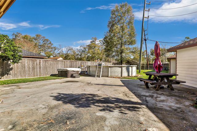 15906 Spinnaker Drive, Crosby, TX 77532