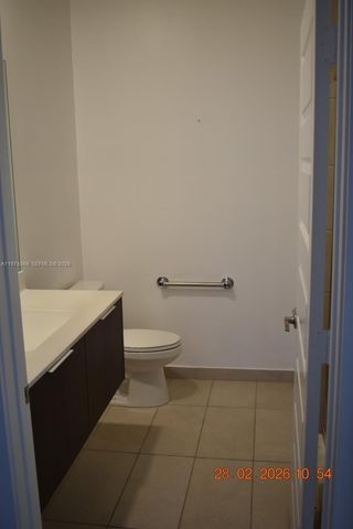 7855 NW 104th Ave 24, Doral, FL 33178