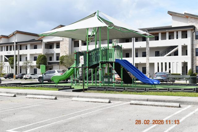 7855 NW 104th Ave 24, Doral, FL 33178