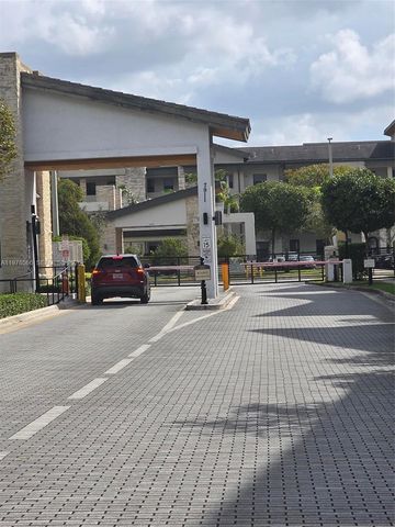 7855 NW 104th Ave 24, Doral, FL 33178