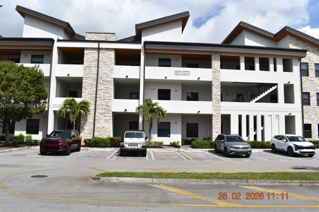 7855 NW 104th Ave 24, Doral, FL 33178