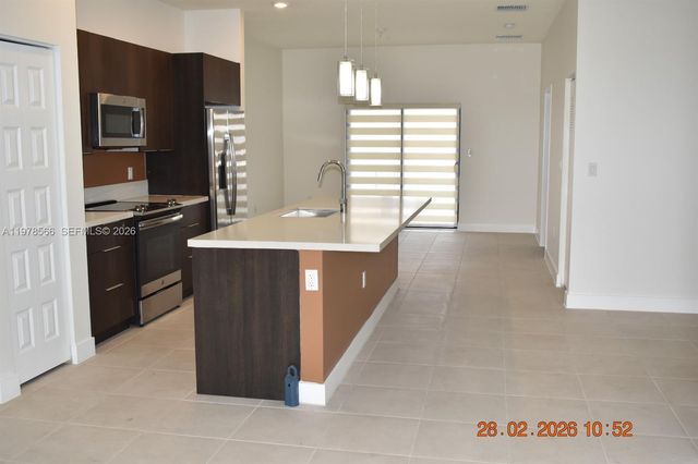 7855 NW 104th Ave 24, Doral, FL 33178