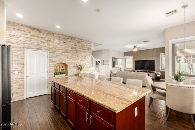 4207 S COZY Way, Gilbert, AZ 85297