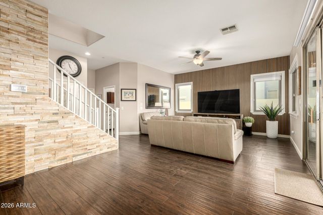 4207 S COZY Way, Gilbert, AZ 85297