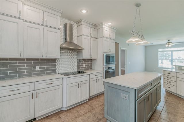 110 W Champions Boulevard, Rogers, AR 72758