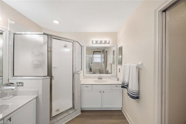 640 Luisa LN 804-4, Naples, FL 34104