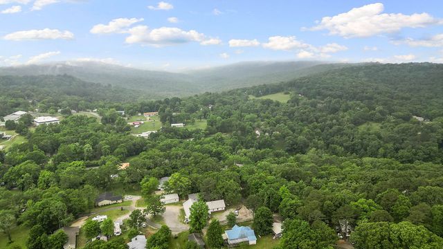 225 Hill Street, Winslow, AR 72759