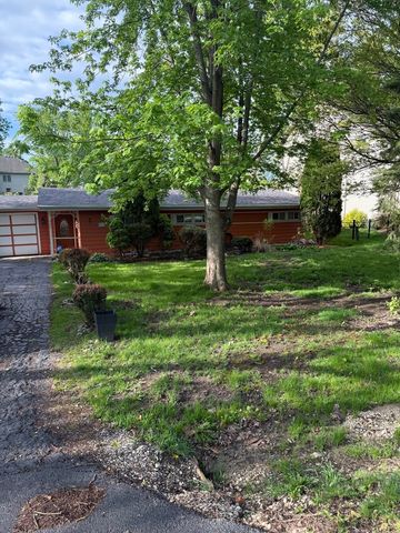 22W537 Cherry Lane, Glen Ellyn, IL 60137
