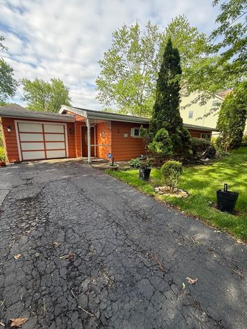 22W537 Cherry Lane, Glen Ellyn, IL 60137