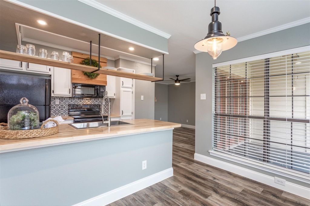 16301 Ledgemont Lane 283, Addison, TX 75001