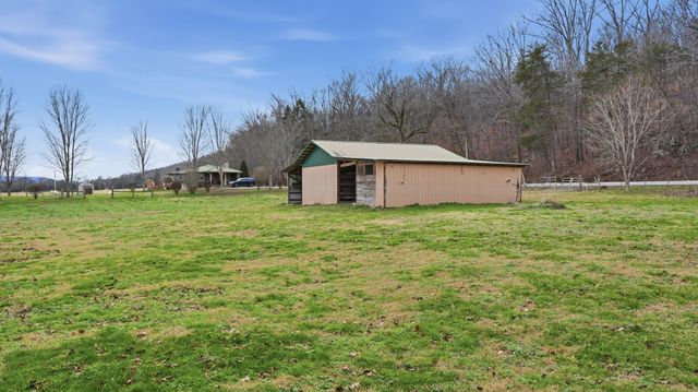 7610 SR 50, Pelham, TN 37366
