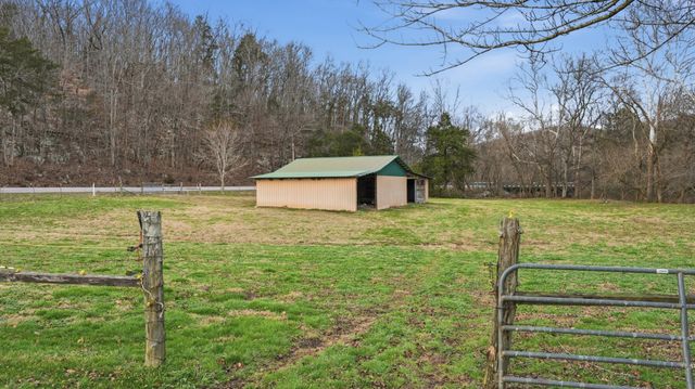 7610 SR 50, Pelham, TN 37366