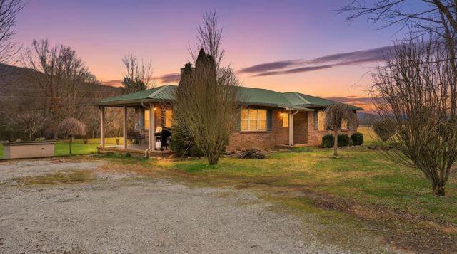 7610 SR 50, Pelham, TN 37366