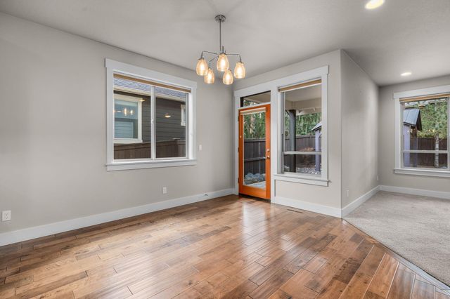 19147 Park Commons Drive, Bend, OR 97703