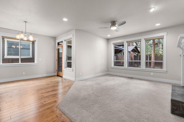 19147 Park Commons Drive, Bend, OR 97703