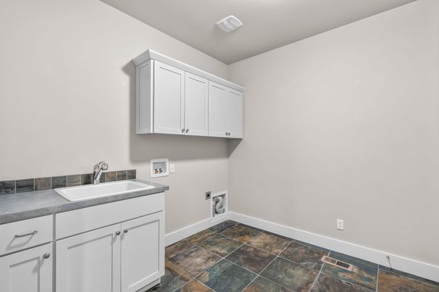 19147 Park Commons Drive, Bend, OR 97703