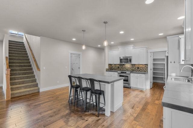 19147 Park Commons Drive, Bend, OR 97703