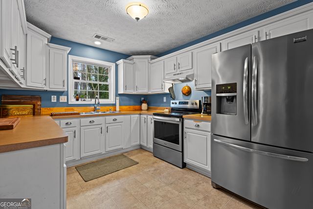 3749 SW East Fairview Road, Stockbridge, GA 30281