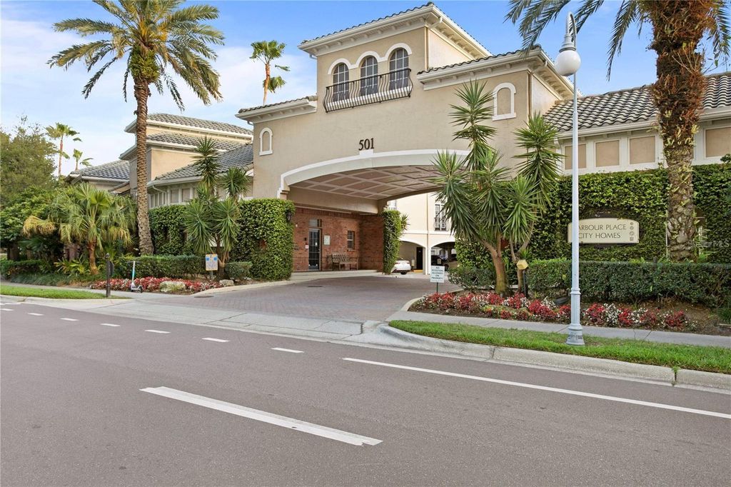 501 KNIGHTS RUN AVENUE 2218, Tampa, FL 33602