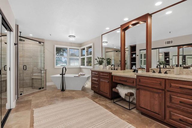 1840 Sienna Canyon Drive, Encinitas, CA 92024